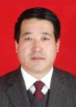 杨雄（甘肃省甘南州委常委、夏河县委书记）
