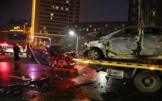 3·16南昌立交桥三车相撞事故