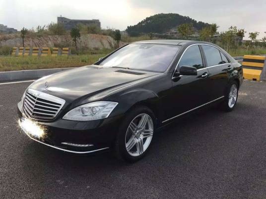 奔驰S级S500L 4MATIC