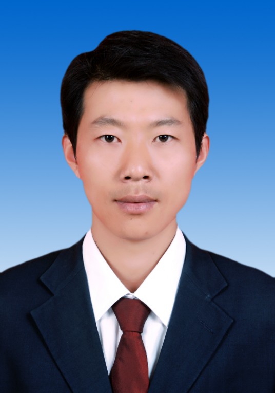 李世锋（克州扶贫办党组成员、副主任）