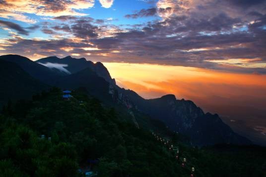 庐山(中华十大名山、世界文化遗产、世界地质公园、国家5A级旅游景区)