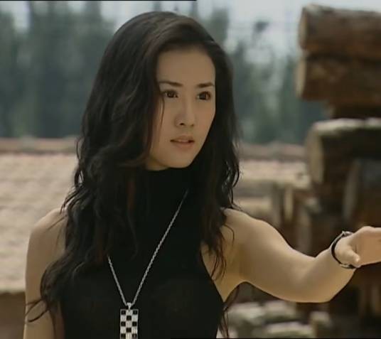 何蓝（电视剧《魔幻手机》《魔幻手机2傻妞归来》中的角色）