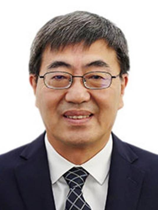 李国强（十四届全国人大华侨委员会委员，中国社会科学院中国历史研究院副院长（正局长级）、党委常委）