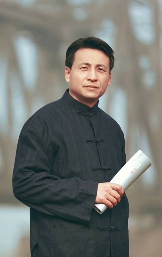 张辉（济南市美术馆副馆长、济南画院副院长）