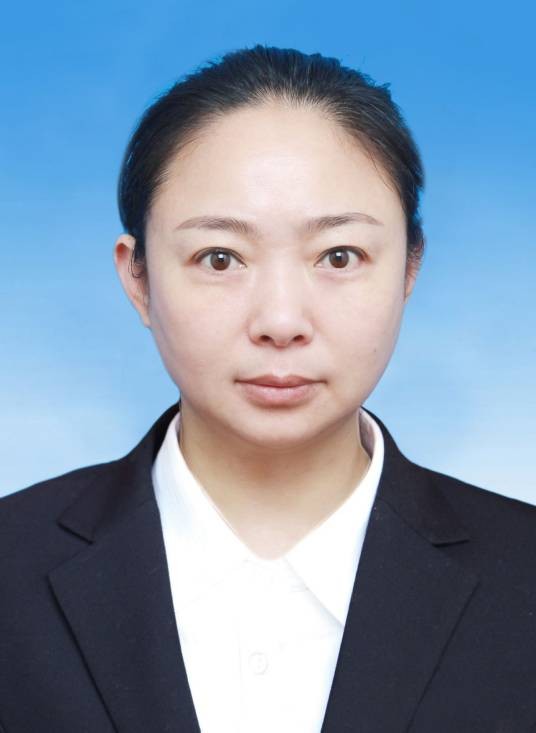 梁馨（广安市红十字会党组书记、常务副会长）