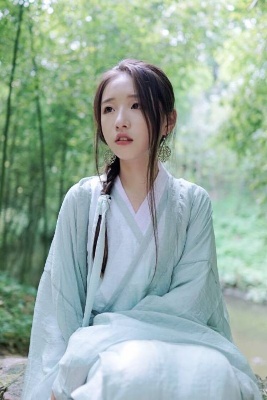 鹿小草（中国内地女歌手）