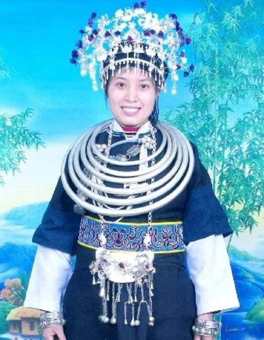 张小小（第六届康巴艺术节56名民族友好使者候选者）