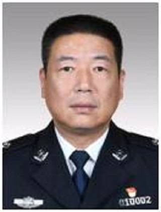 王凯（上海市闵行区副区长、市公安局闵行分局局长）