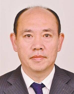 张成文（云南省红十字会党组成员、副会长）