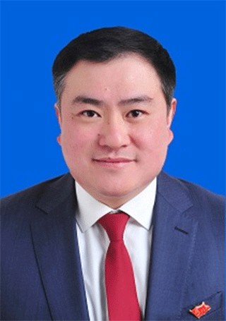 任强（平泉市政府副市长、党组成员）