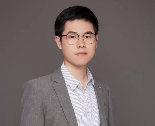 张志伟（上海华青社主任、团委书记）