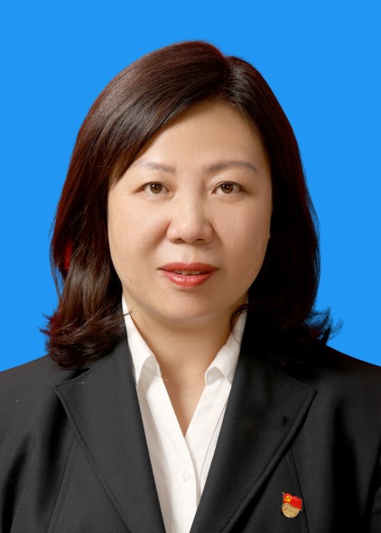 乌兰(内蒙古自治区阿拉善盟委副秘书长、盟档案局局长)