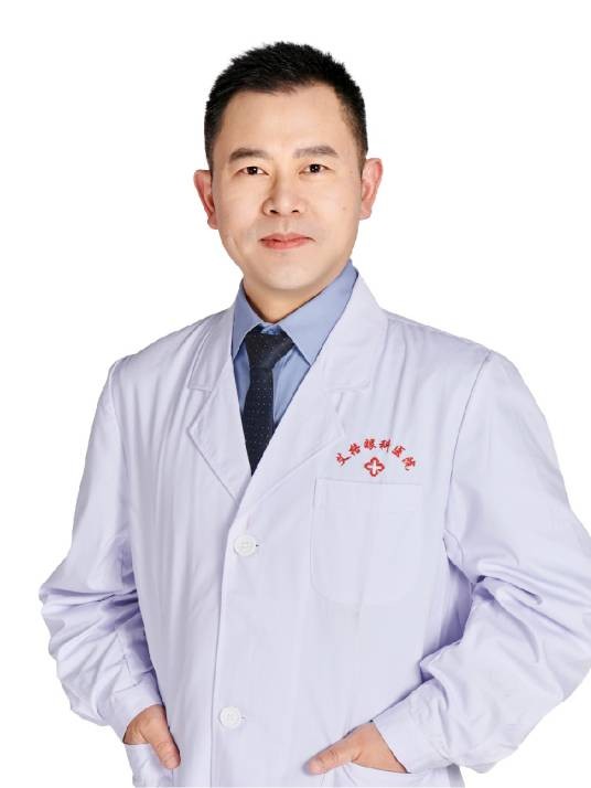 张祺（武汉艾格眼科医院医生）