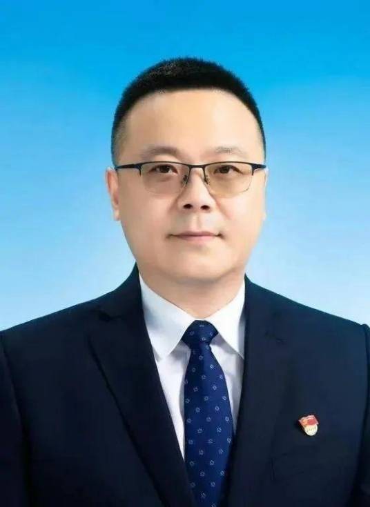 王钢(吉林省吉林省公安厅交通管理局(省交通警察总队、省公安厅高速公路公安局)局长(总队长)(副厅长级))