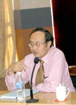 吕源(荣源堂奇石根艺馆馆长)