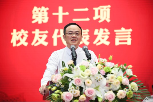 朱建军（苏州市人大常委会委员，江苏名仁律师事务所主任）