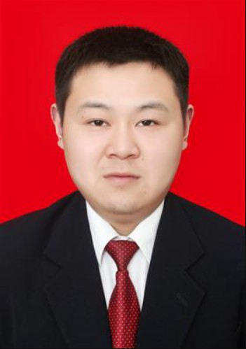 秦刚（重庆市合川区渭沱镇党委副书记、镇长）