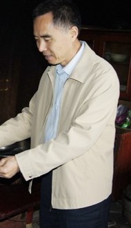 何炜（重庆市民政局党组成员）