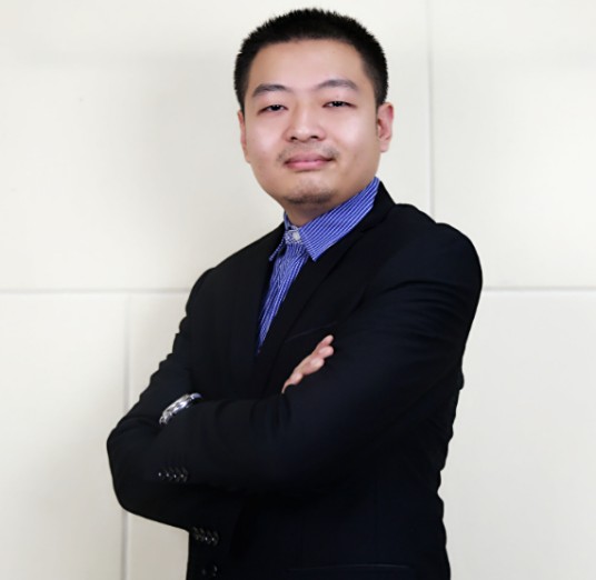 胡耀文（清华大学出版社技术编审委员会委员）