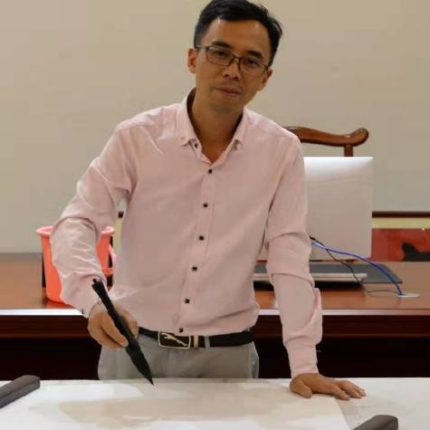 张金荣（云南羲之书画院法定代表人）
