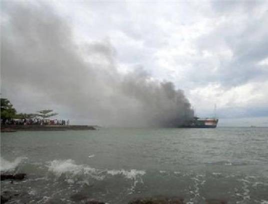 8·17印尼渡轮失火事故