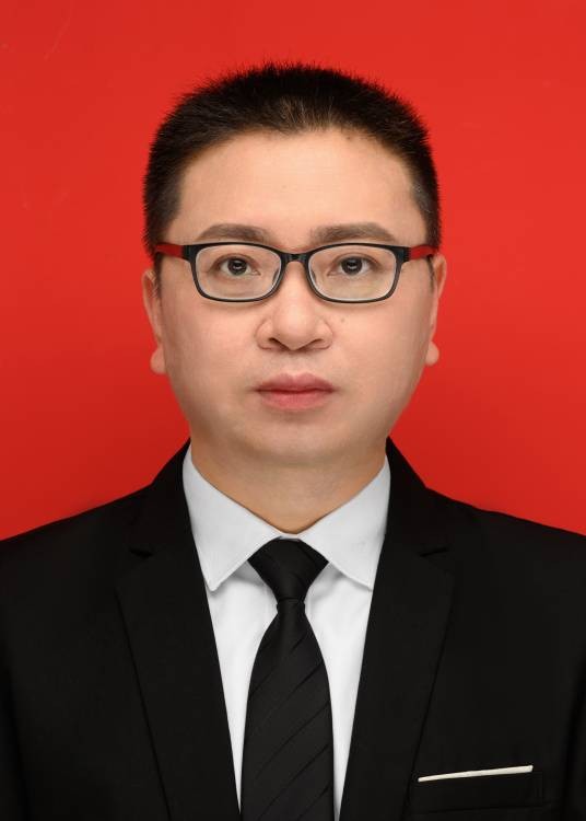 李学林(重庆市万州区政务服务管理办公室副主任,重庆市万州区公共资源交易监督管理局副局长)