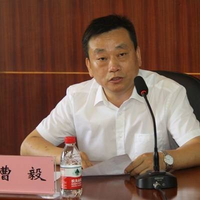 曹毅（重庆三峡医药高等专科学校党委书记）