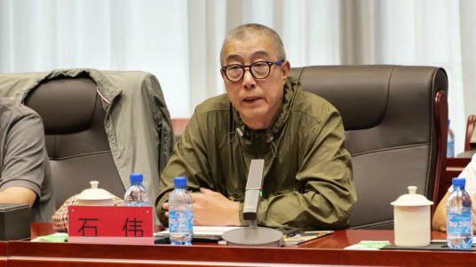 石伟（“金星奖”优秀导演奖获得者）