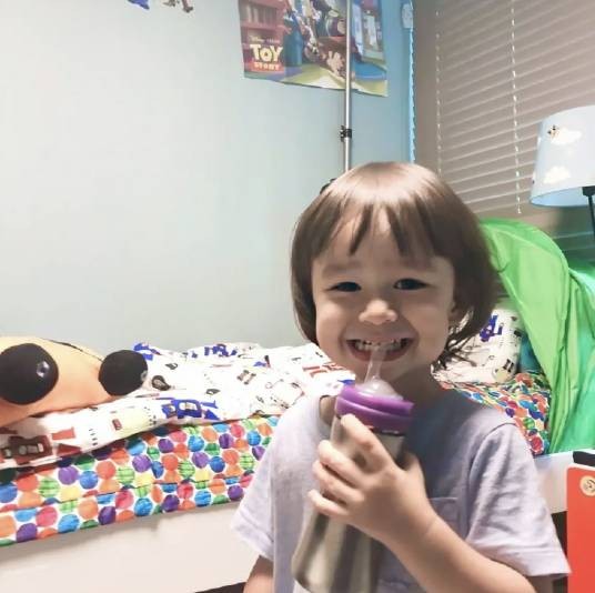 威廉（《超人回来了》韩澳混血宝宝）