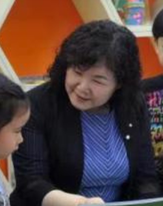 刘健（天津市幼儿师范学校附属幼儿园园长、教师）