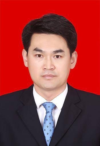 张晓龙（甘肃省民乐县委副书记、县长）