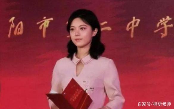 赵今麦素颜原来这么美，曾就读沈阳二中，原来那时候就这么美，你知道吗？