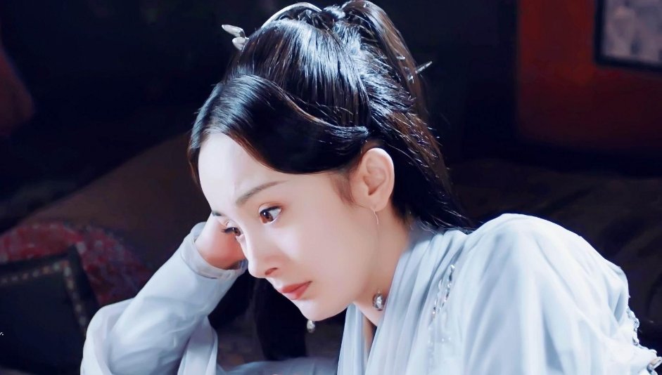 她是远古神祗的后人，是上神，更是青丘女帝，白浅的身份为何这么高？