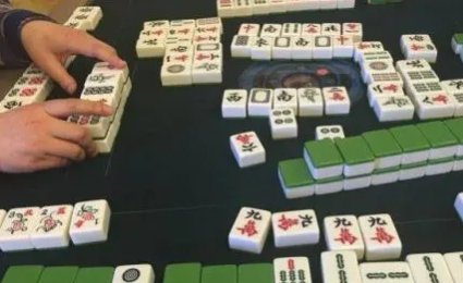 广东麻将中的抓马是什么意思？
