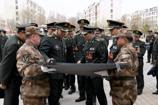 政委是什么级别 军区党委书记与政委区别？
