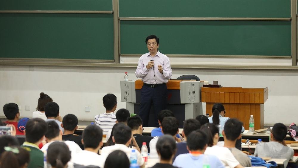 专选课，限选课，公选课，必修课是什么意思？