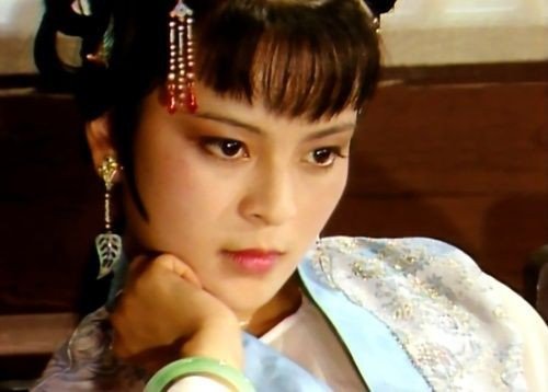 红楼梦中三妹妹是谁
