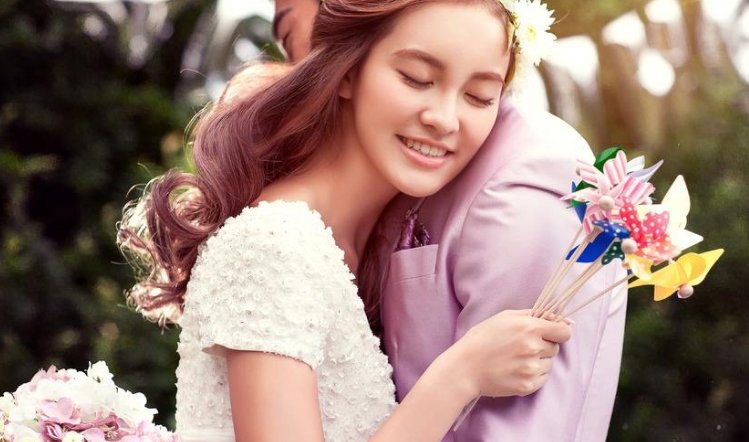 该怎么正确回复一个女人说的“打扰了”?