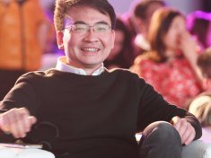 北青报对何凯文学历造假事件进行报道，此人为何会遭到网友吐槽？
