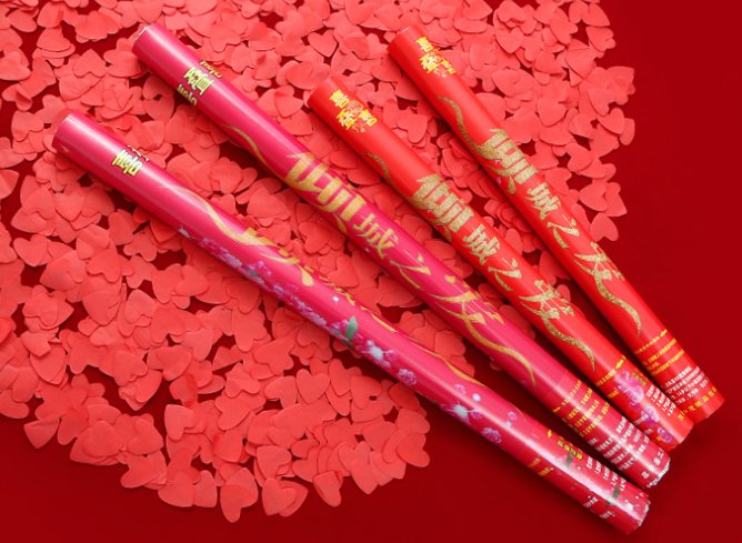 礼花筒怎么使用的？