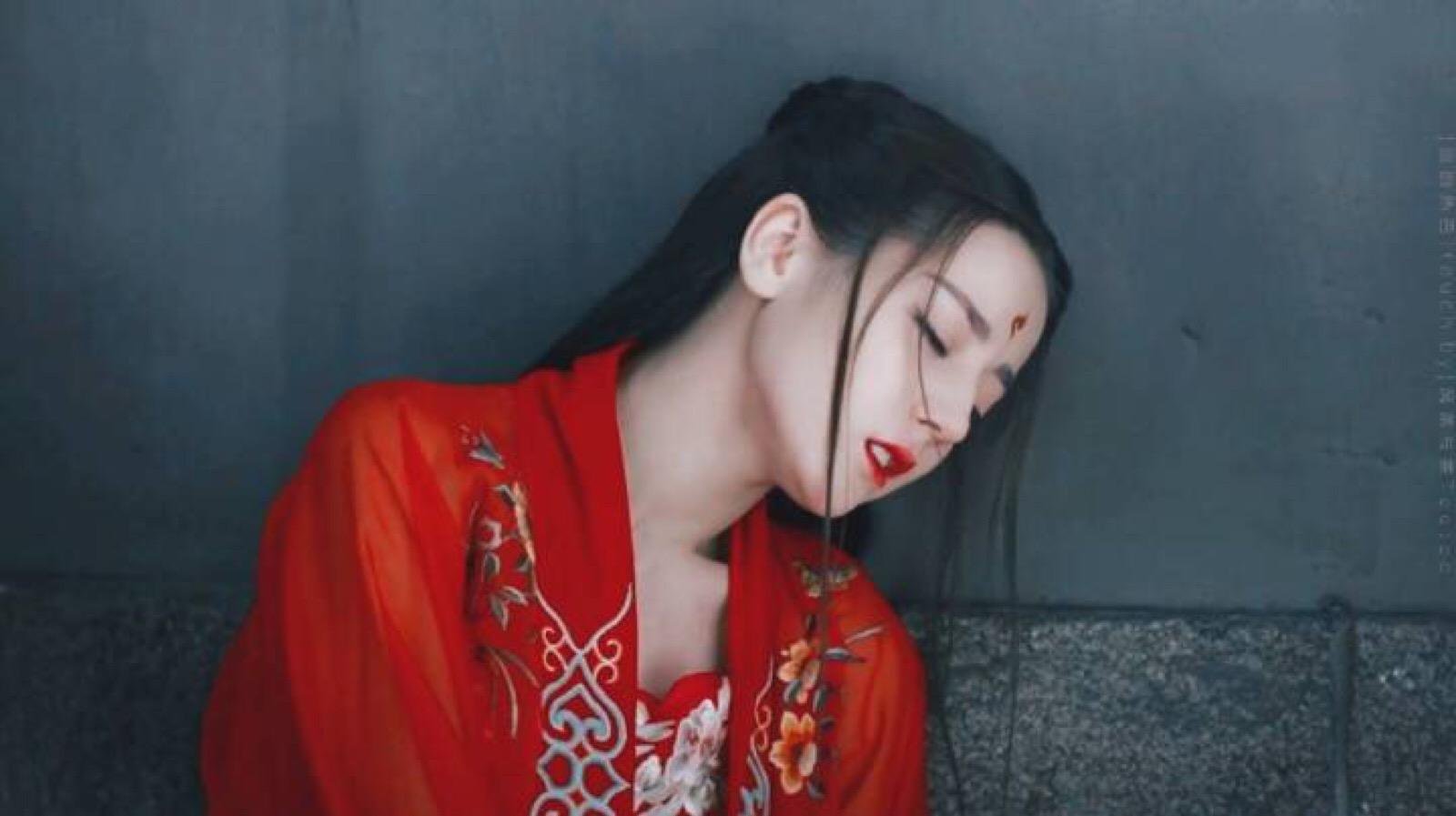 迪丽热巴结婚了吗？