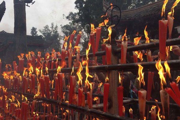 上香两短一长是什么意思