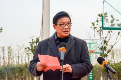 如何评价校长的优点呢？