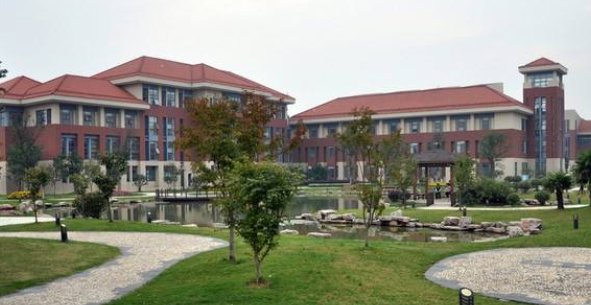 中国传媒大学南广学院是几批的?