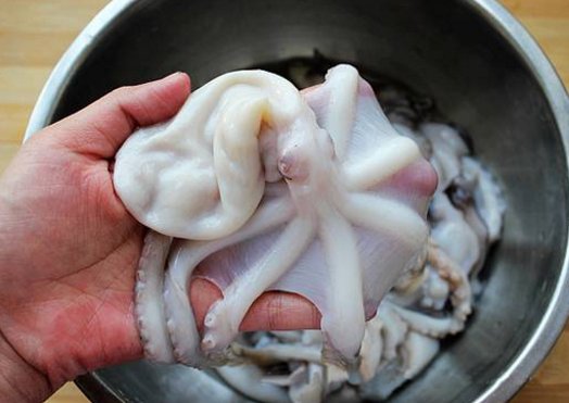 小章鱼要怎么处理,怎么洗啊?
