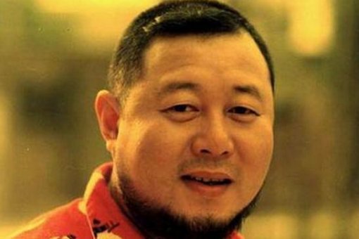 妹妹出来我爬山坡 是那首歌 歌词