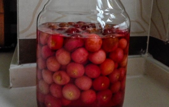樱桃酒的制作方法。