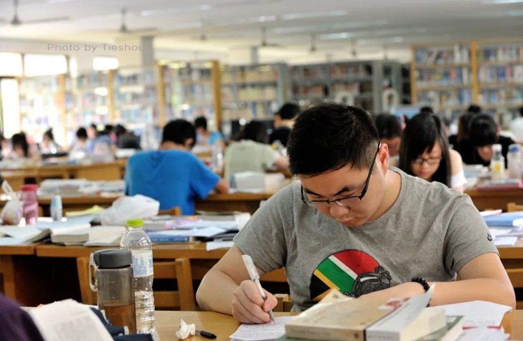大学挂科影响毕业证吗