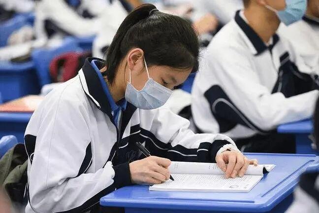 厦门市中考总分多少分