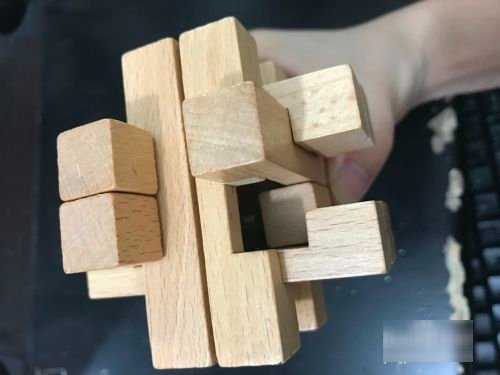 鲁班锁12根拼装步骤图有吗?